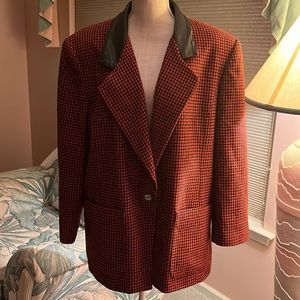 Maggie McNaughton Blazer in orange/black check, Size 20W